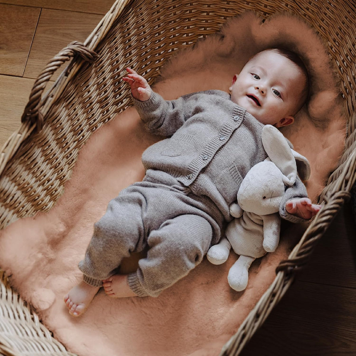 Baby Lammfell für Kinderwagen & Spielteppich – Bild 6